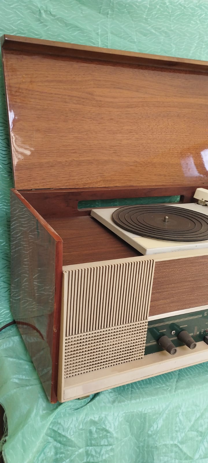 Ancien radio des années 60